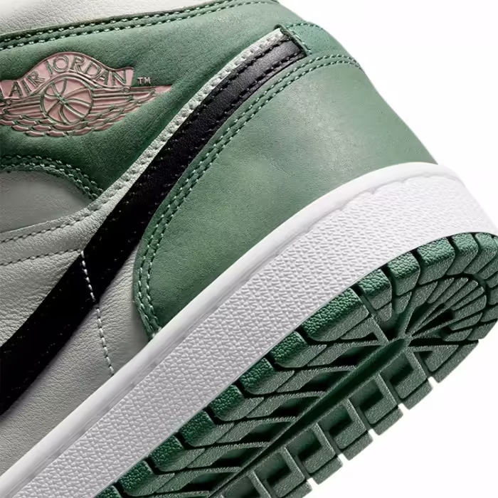Incaltaminte Sport Nike WMNS AIR JORDAN 1 MID SE - 9