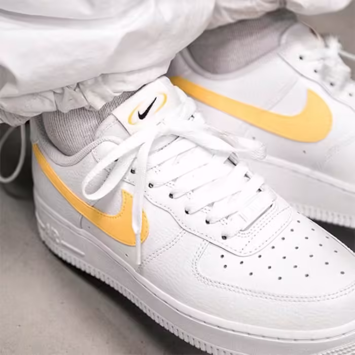Кроссовки Nike WMNS NK AIR FORCE 1 07 - 9
