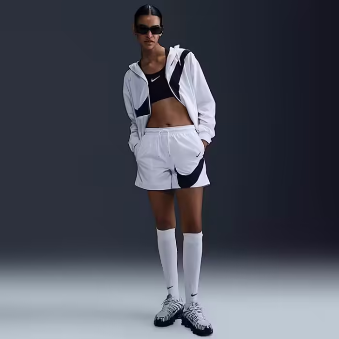 Sorti Nike W NSW CLS WVN MR 5 LOGO SHORT - 5