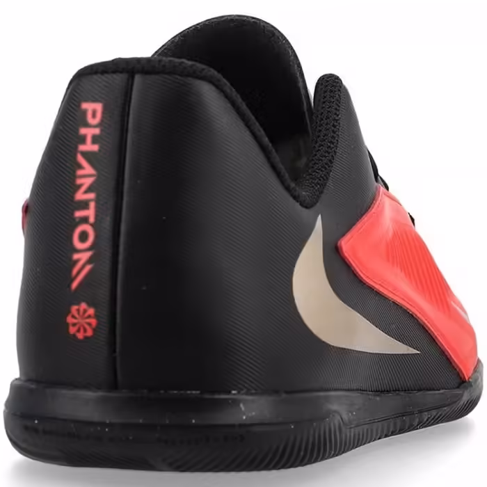 Бутсы Nike PHANTOM 6 LOW CLUB IC Красный 36.5 - 7