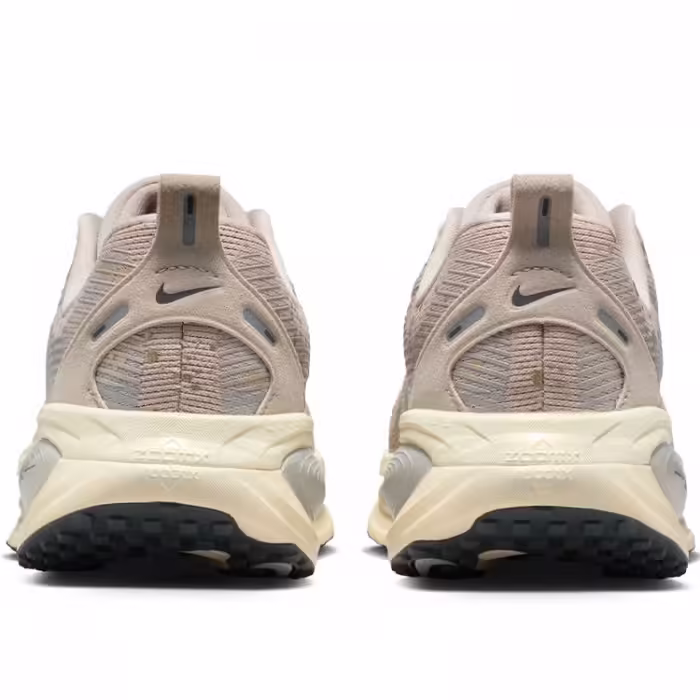Кроссовки Nike VOMERO 18 - 7