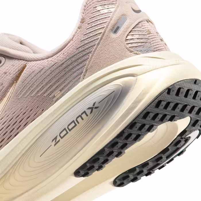 Кроссовки Nike VOMERO 18 - 9