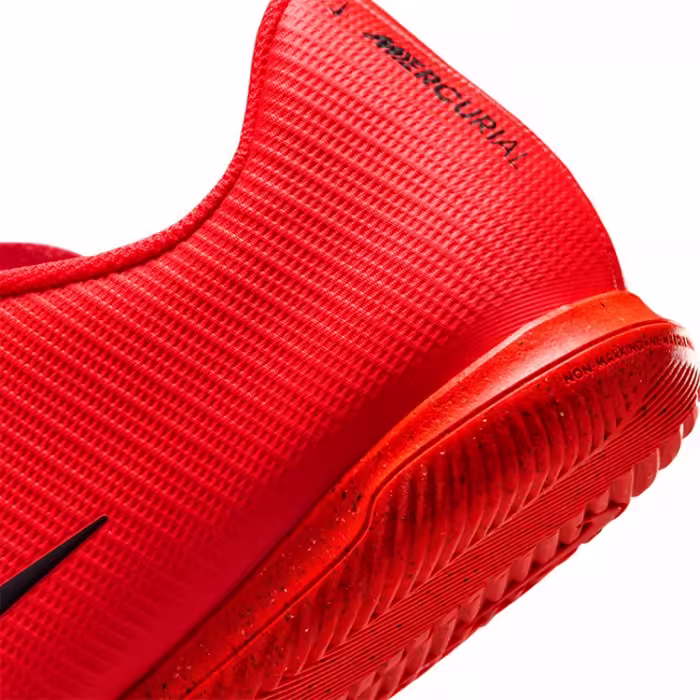 Ghete pentru fotbal Nike  Mercurial Vapor 17 Club IC - 7