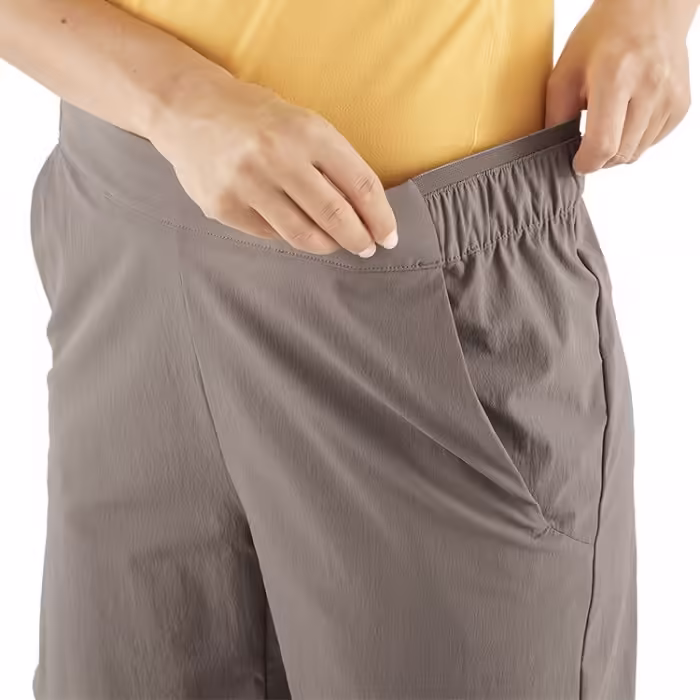 Sorti Salomon WAYFARER EASE SHORTS W Bej XS - 4