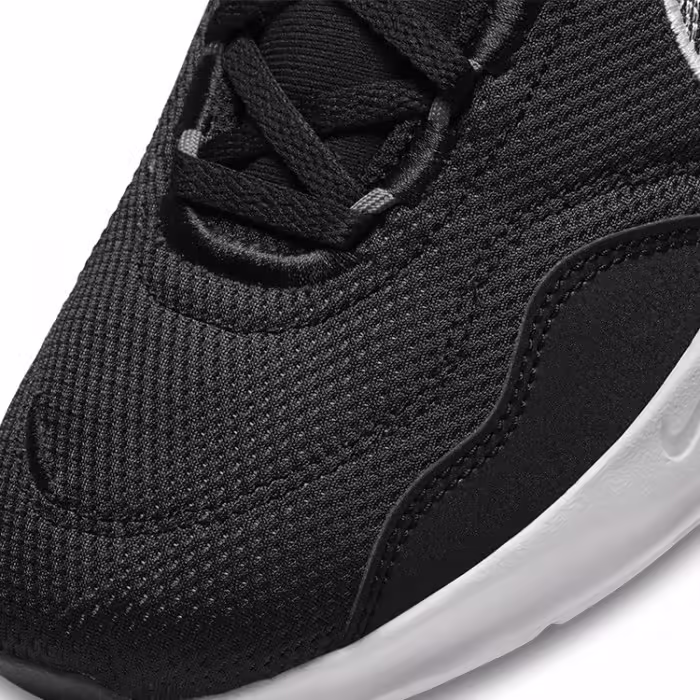 Incaltaminte Sport Nike M LEGEND ESSENTIAL 3 - 5