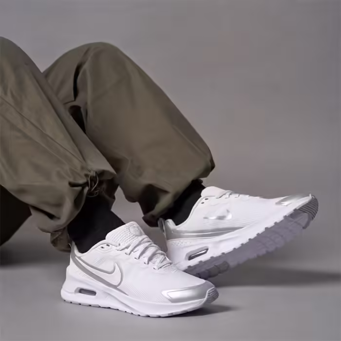 Кроссовки Nike W AIR MAX NUAXIS - 9