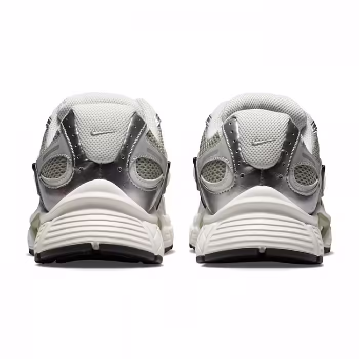 Кроссовки Nike V5 RNR Серый 37.5 - 9