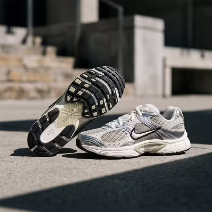 Кроссовки Nike V5 RNR Серый 37.5 - 10