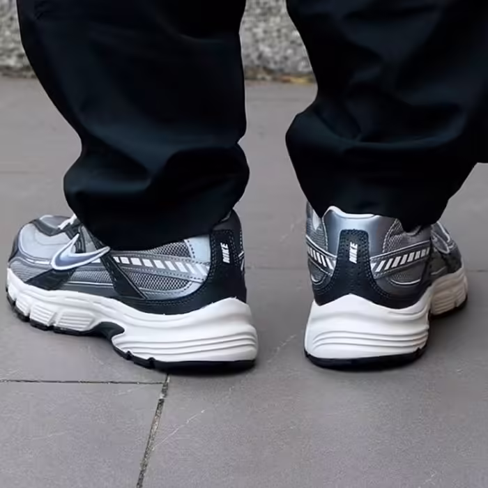 Incaltaminte Sport Nike INITIATOR Gri 45 - 2
