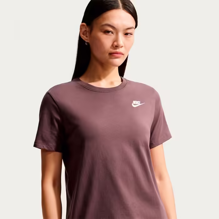 Футболка Nike Sportswear Club