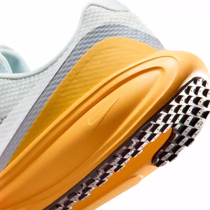 Кроссовки Nike REVOLUTION 8 - 9