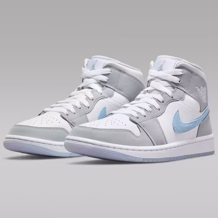 Incaltaminte Sport Nike WMNS AIR JORDAN 1 MID - 6