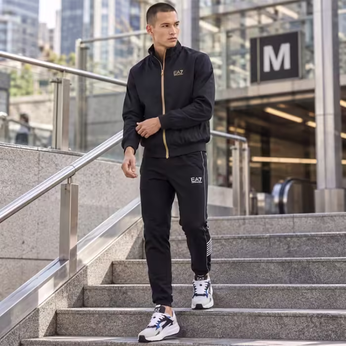 Куртка EA7 EMPORIO ARMANI CORE IDENTITY BOMBER IN TECHNICAL - 9