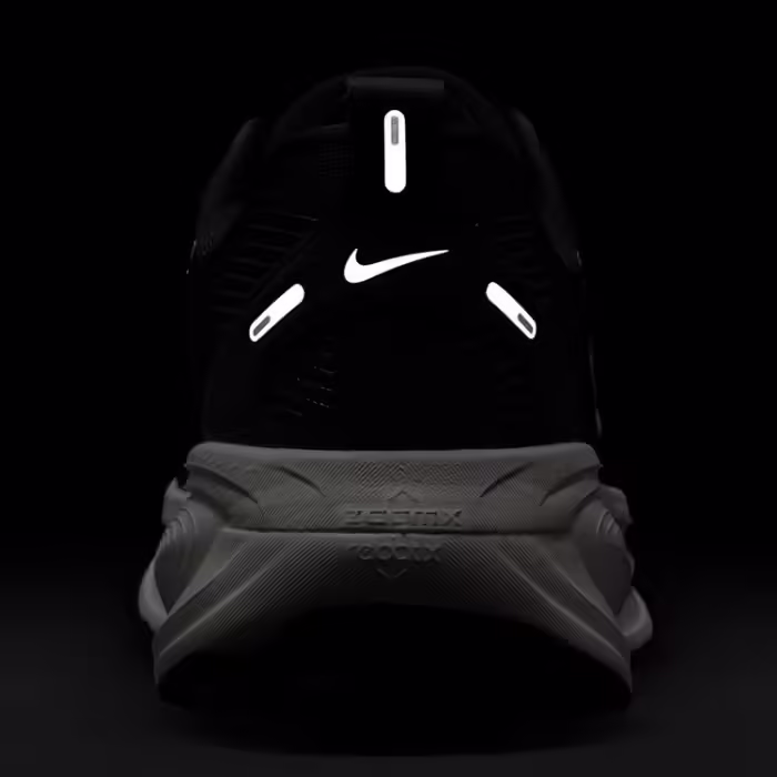 Incaltaminte Sport Nike VOMERO 18 - 2