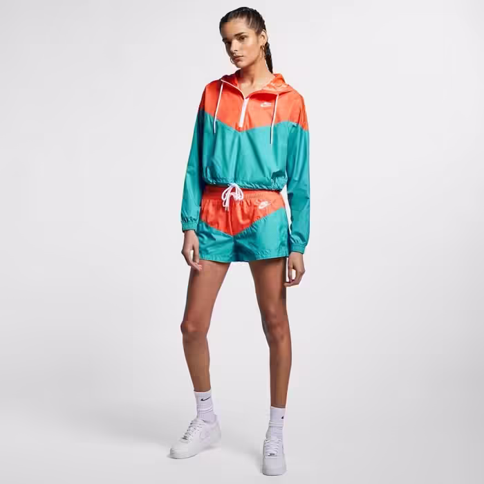 Sorti Nike W NSW HRTG SHORT WVN Oranj-alb XS - 3