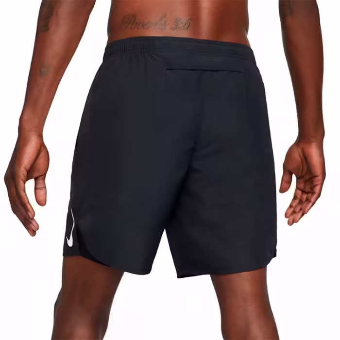 Sorti Nike M NK CHLLGR SHORT 7IN 2IN1 NFS - 7