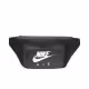 Geanta pe brau Nike DM3115-010