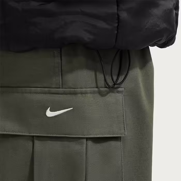 Scurta Nike W NSW ESSTL THRMR CLSC PUFFER Negru M - 8
