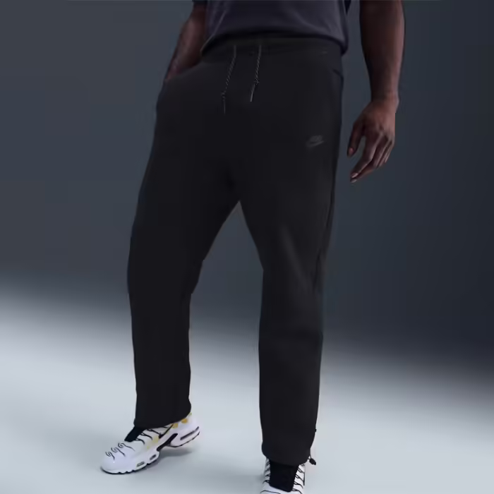 Pantaloni Nike Tech