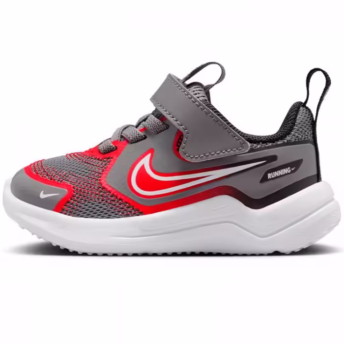 Кроссовки Nike COSMIC RUNNER