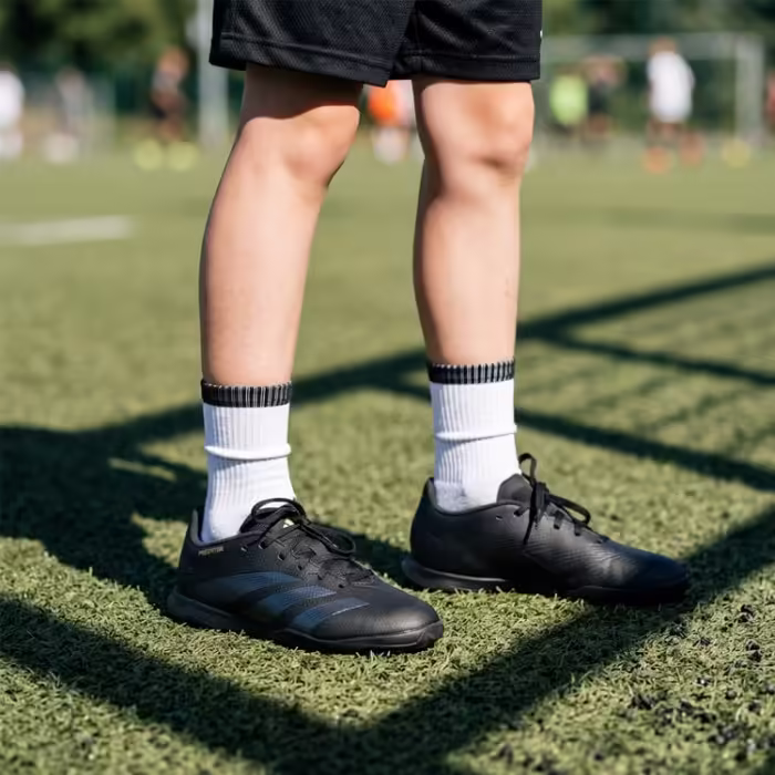 Ghete pentu fotbal Adidas PREDATOR LEAGUE TF J - 9