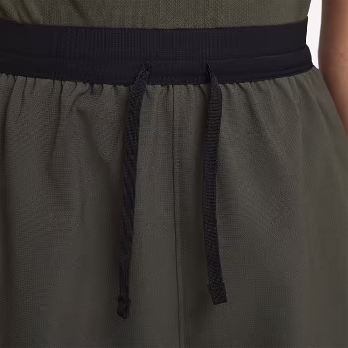 Sorti Nike B NK DF MULTI TECH SHORT Hachi S - 9