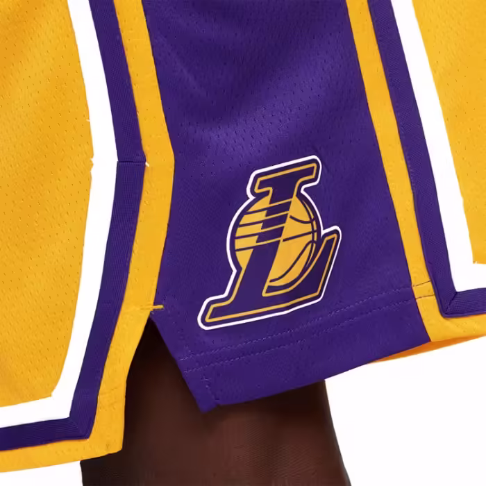 Sorti Nike LAL M NK SWGMN SHORT ROAD - 4