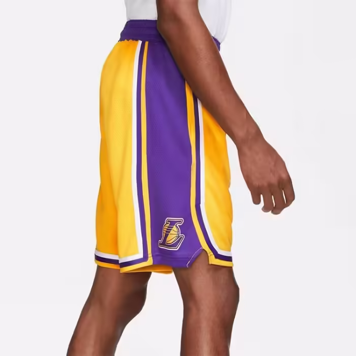 Sorti Nike LAL M NK SWGMN SHORT ROAD - 9