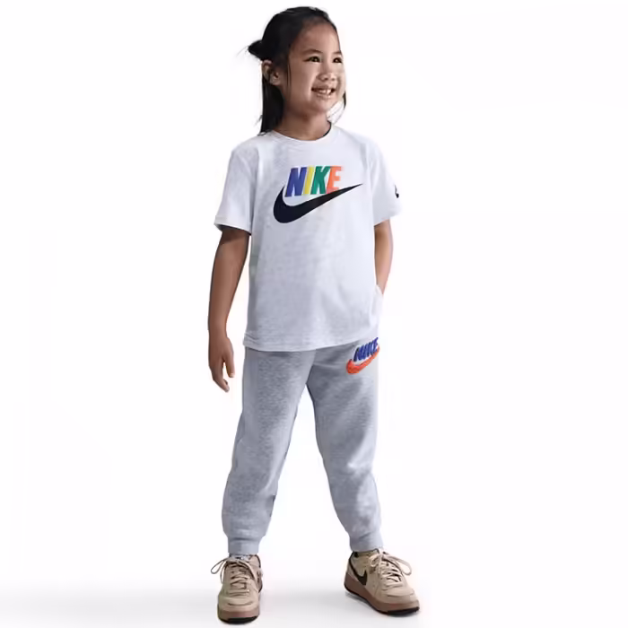 Футболка Nike CLUB FAMILY