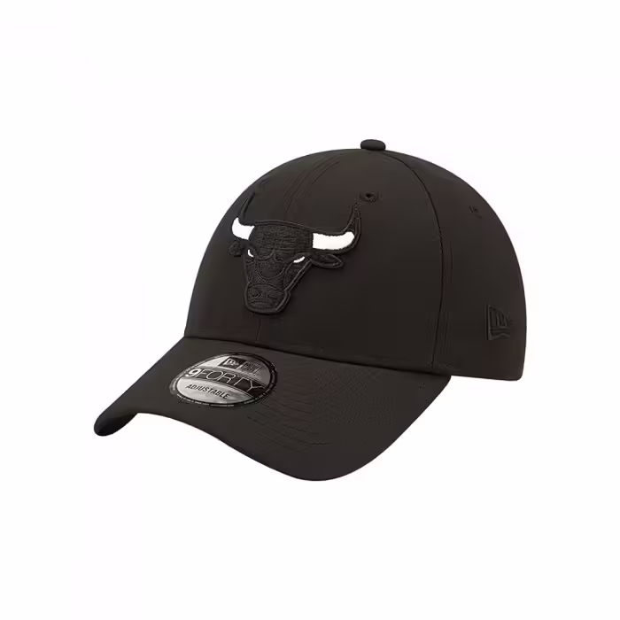 Chipiu New Era Black Base Snap 940 Bulls  