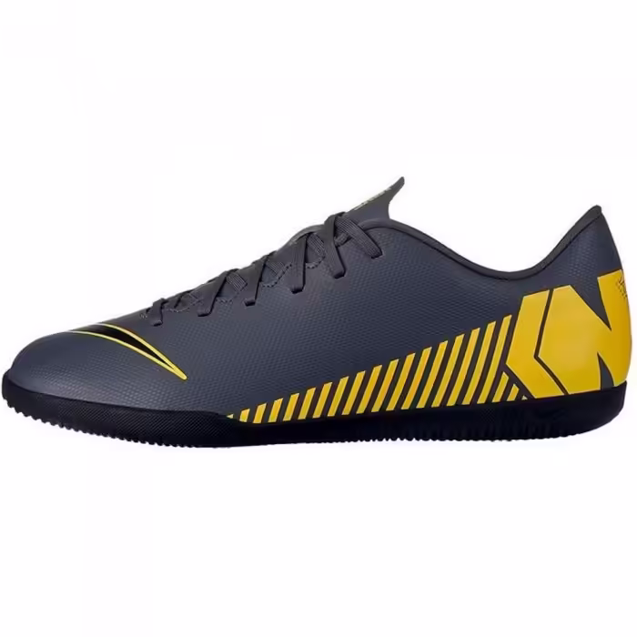 Бутсы Nike VAPOR 12 CLUB IC Черный 44.5