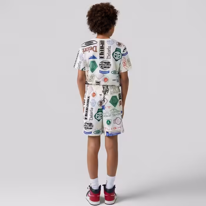 Sorti Nike JDB MJ ESSENTIALS FT AOP SHORT - 5