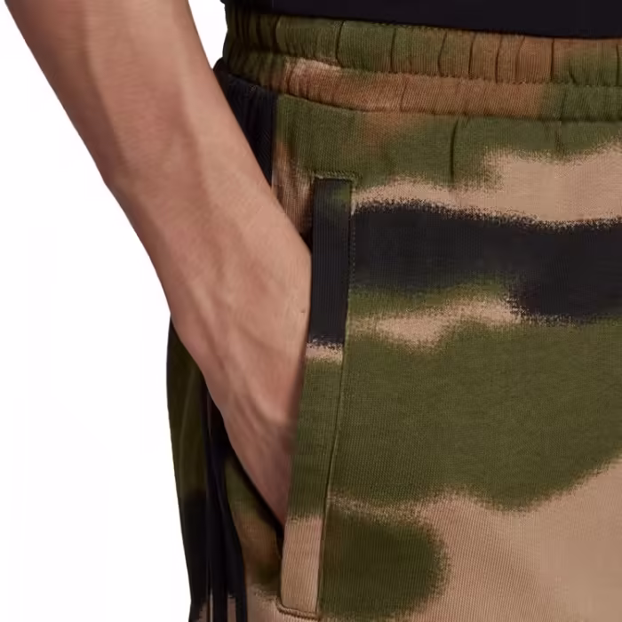 Sorti Adidas CAMO AOP SHORT Hachi S - 4