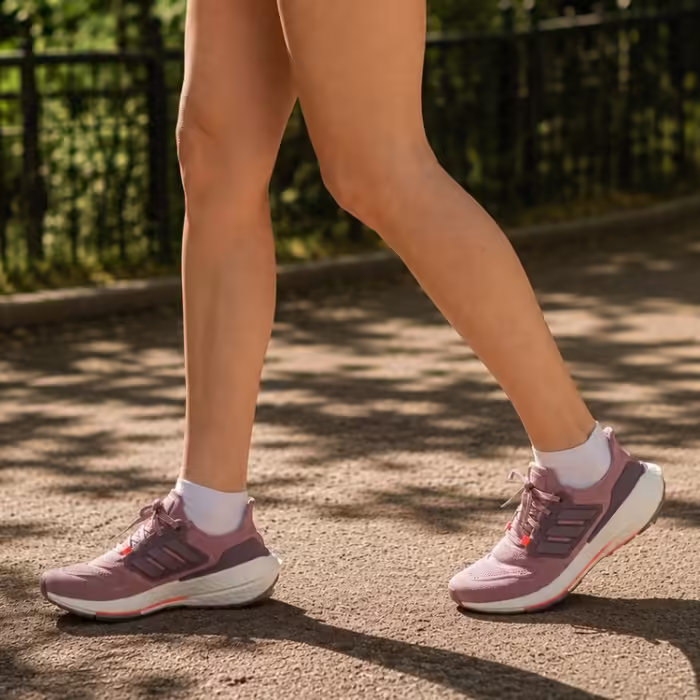 Кроссовки Adidas ULTRABOOST 22 W Сиреневый 37.5 - 2