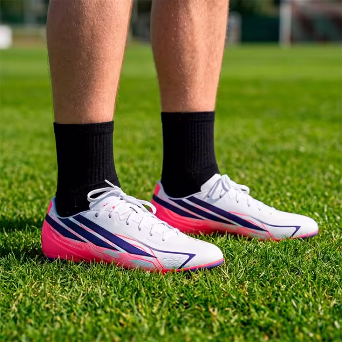 Ghete pentru fotbal Adidas F50 HYPERFAST CLUB FG/MG Alb 39.5 - 9
