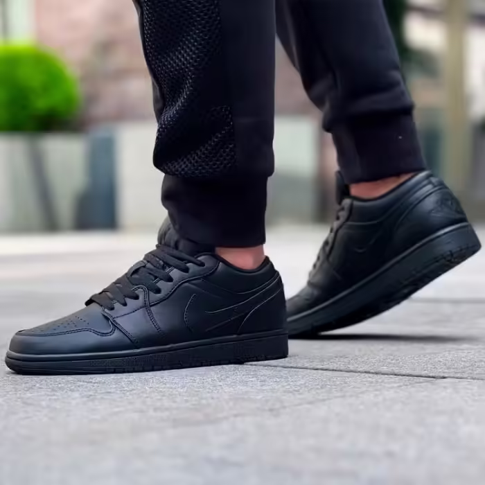 Incaltaminte Sport Nike AIR JORDAN 1 LOW Negru 40.5 - 8
