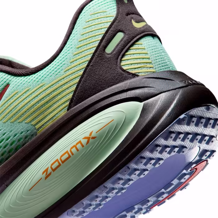 Incaltaminte Sport Nike VOMERO 18 SE Verde 45.5 - 8