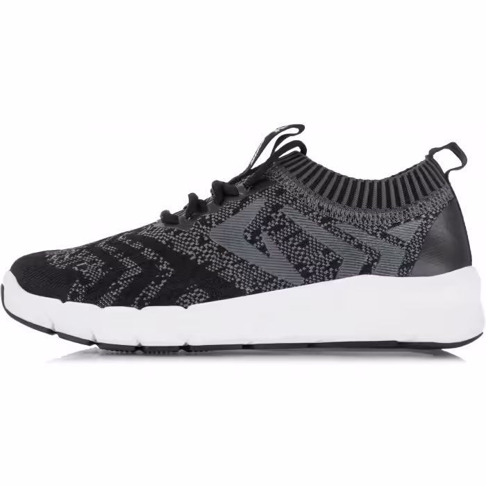 Кроссовки Demix MAGUS PLUS