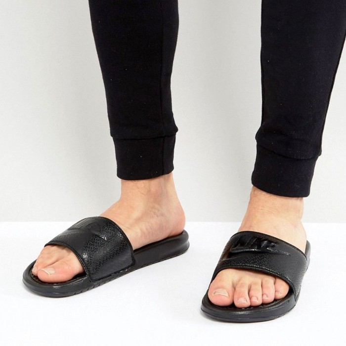 Nike BENASSI JDI