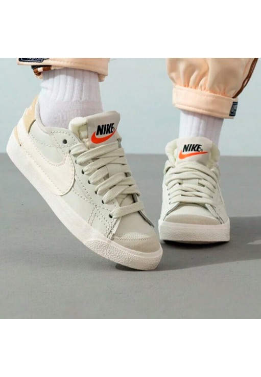 Incaltaminte Sport Nike WMNS BLAZER LOW 77 JUMBO