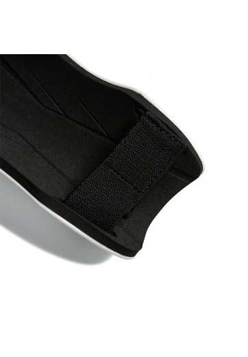 Футбольные щитки Adidas TIRO SG TRN