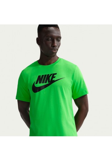Футболка Nike Sportswear