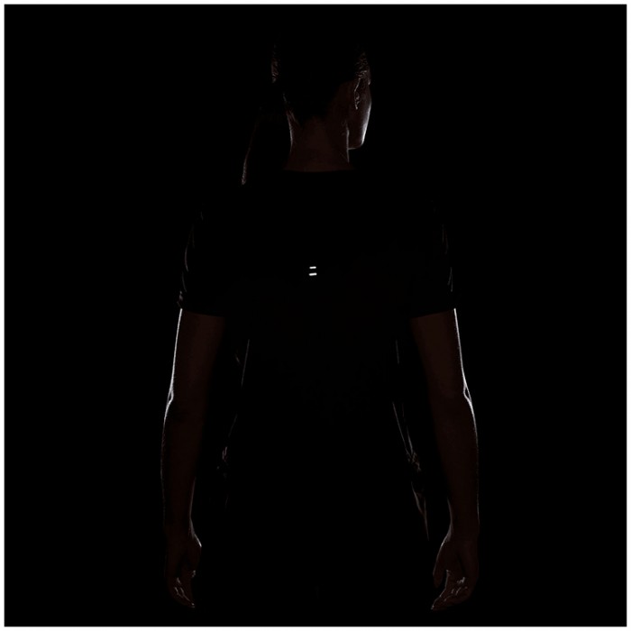 Tricou Nike W NK TEMPO SWSH HBR DF SS TOP HV2772-010 - 2
