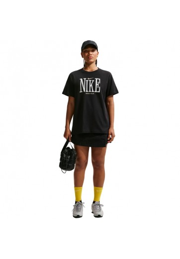 Футболка Nike Sportswear Classic