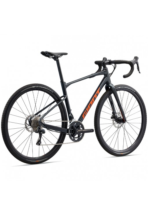 Bicicleta de pietris Giant Revolt 2