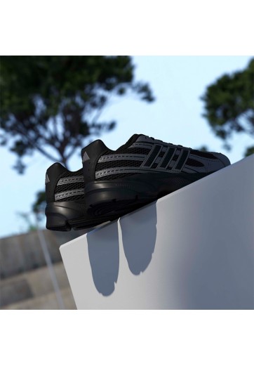 Кроссовки Adidas TECHNOCHAOS 2000