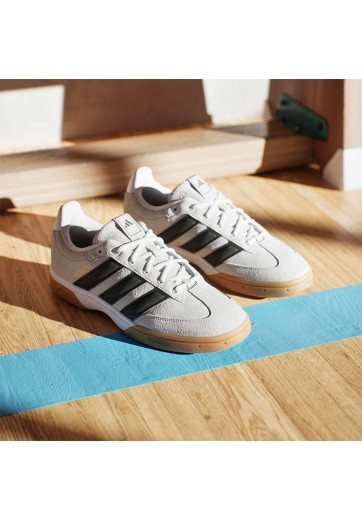 Кроссовки Adidas SPEZIALIST