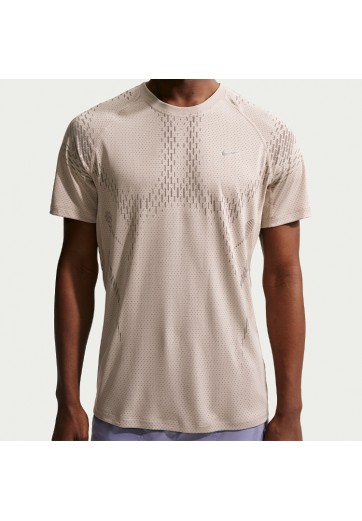 Футболка Nike Stride Plus Dri-FIT