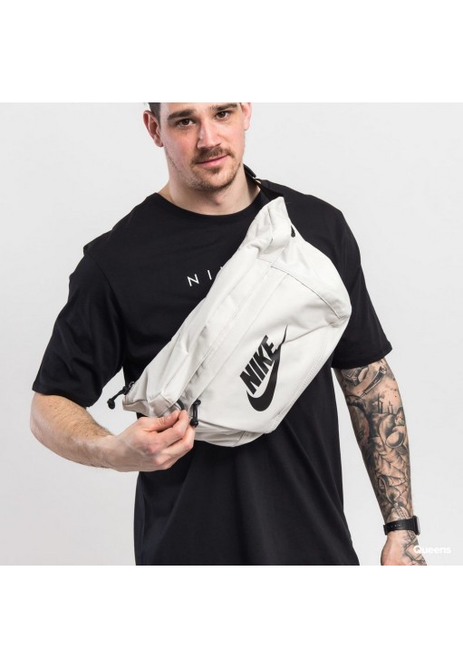 Сумка на пояс Nike NK TECH HIP PACK