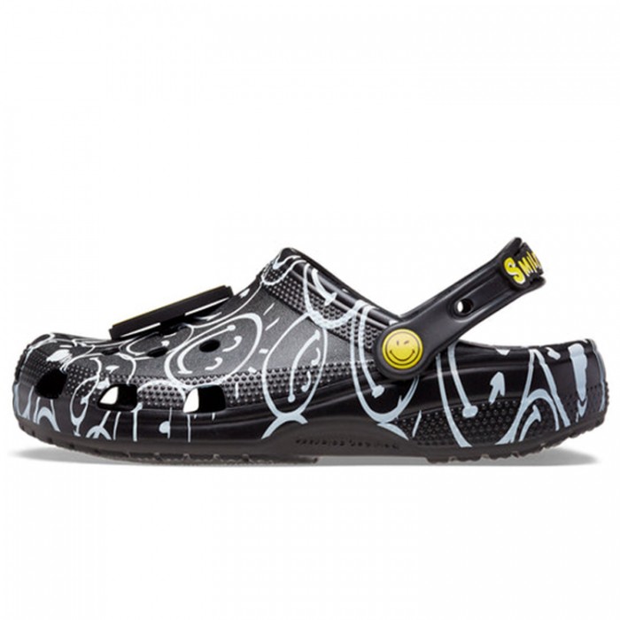 Slapi Crocs Classic 2022 Smiley Clog 207971-BLACKMULTI